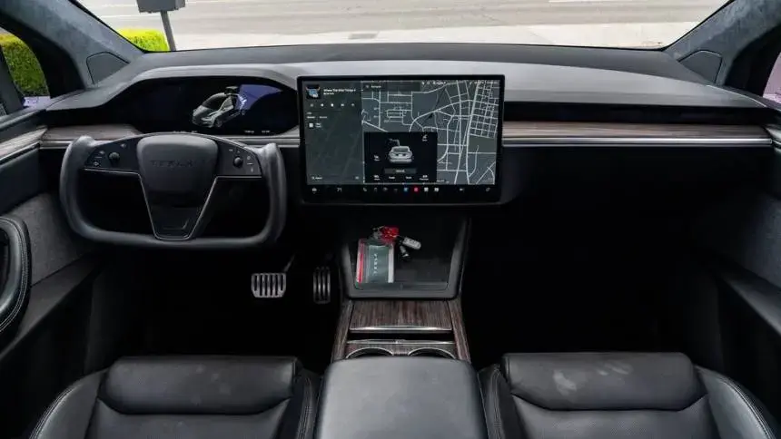 2022 Tesla Model X - Images - 8