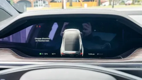 2022 Tesla Model X - Images - 12