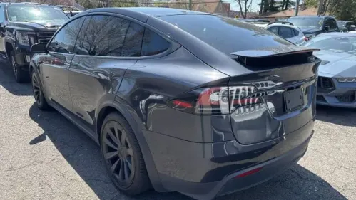 2024 Tesla Model X 7SAXCDE5XRF441430