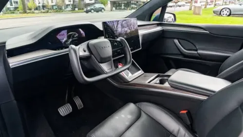 2022 Tesla Model X - Images - 18