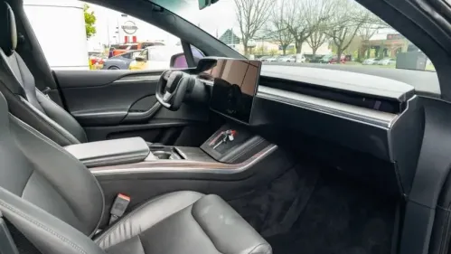 2022 Tesla Model X - Images - 23