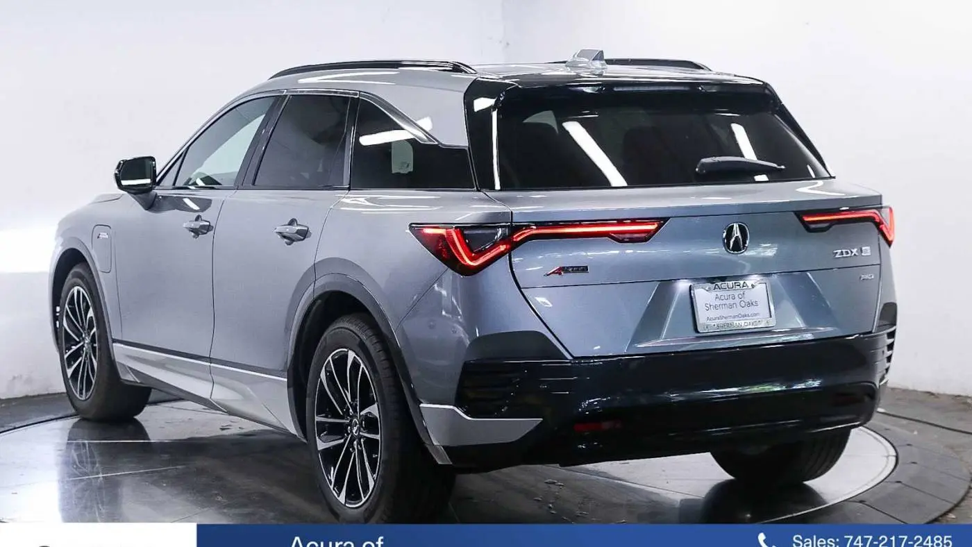 2024 Acura ZDX 4W5KHNRL2RZ510180