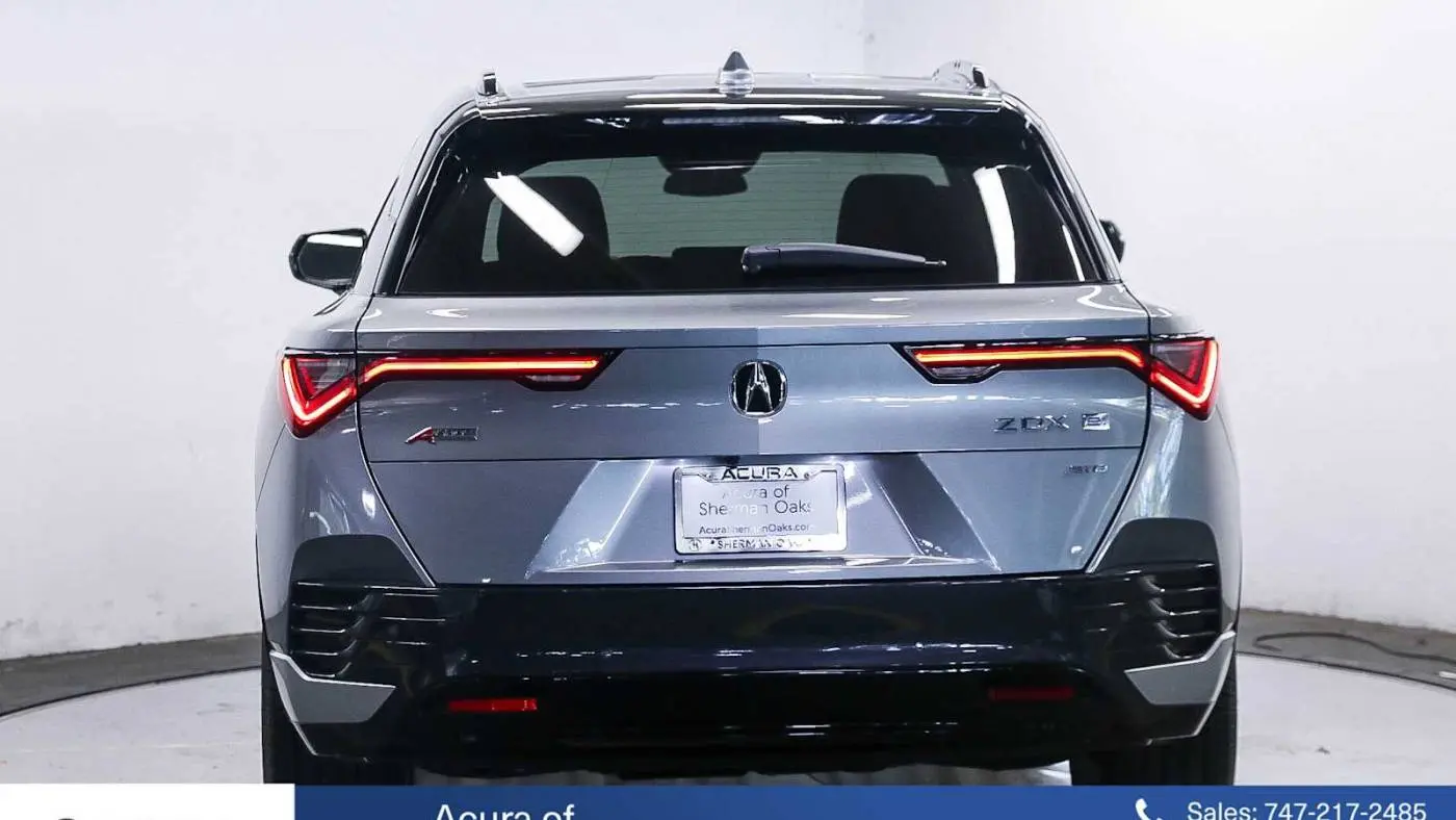 2024 Acura ZDX 4W5KHNRL2RZ510180