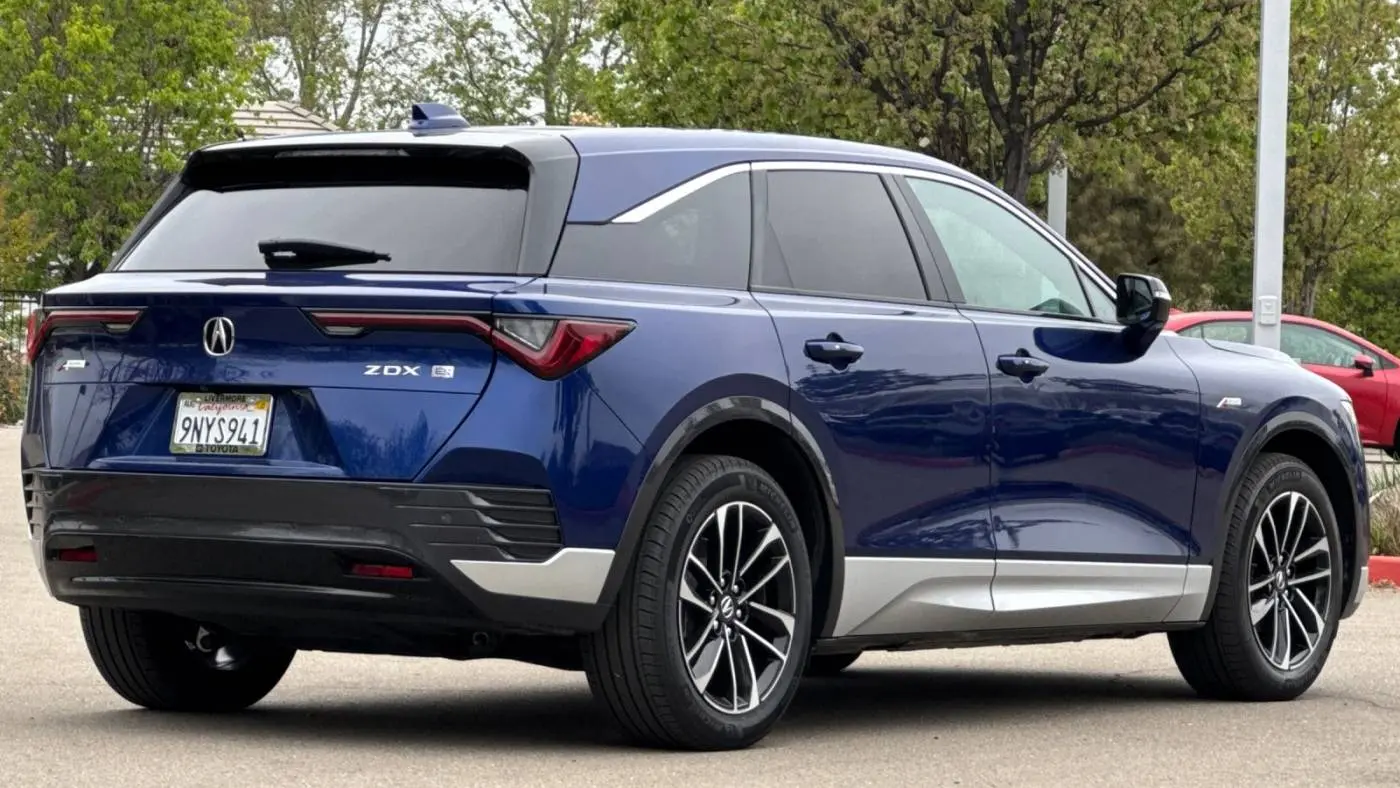 2024 Acura ZDX 4W5KHMRKXRZ501440