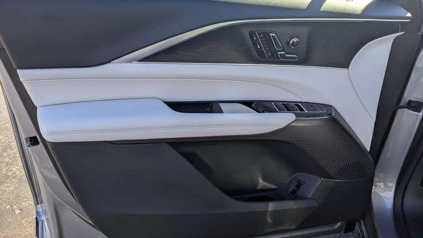 2025 Cadillac Lyriq 1GYKPNRK6SZ308059