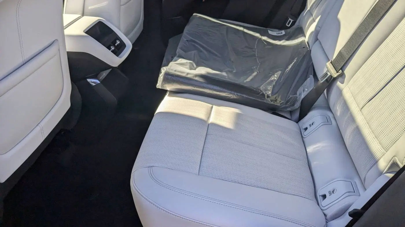 2025 Cadillac Lyriq 1GYKPNRK6SZ308059