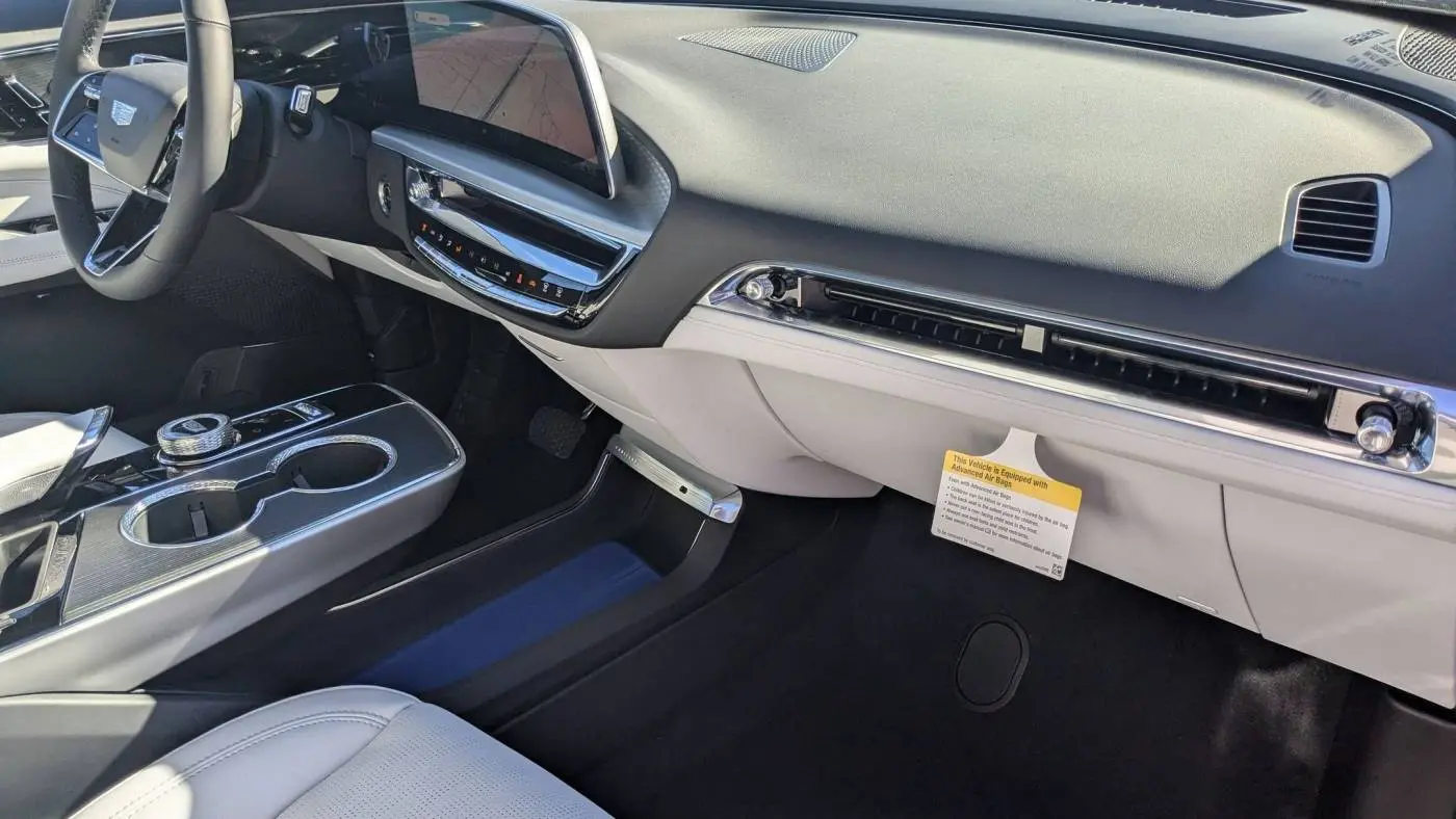 2025 Cadillac Lyriq 1GYKPNRK6SZ308059