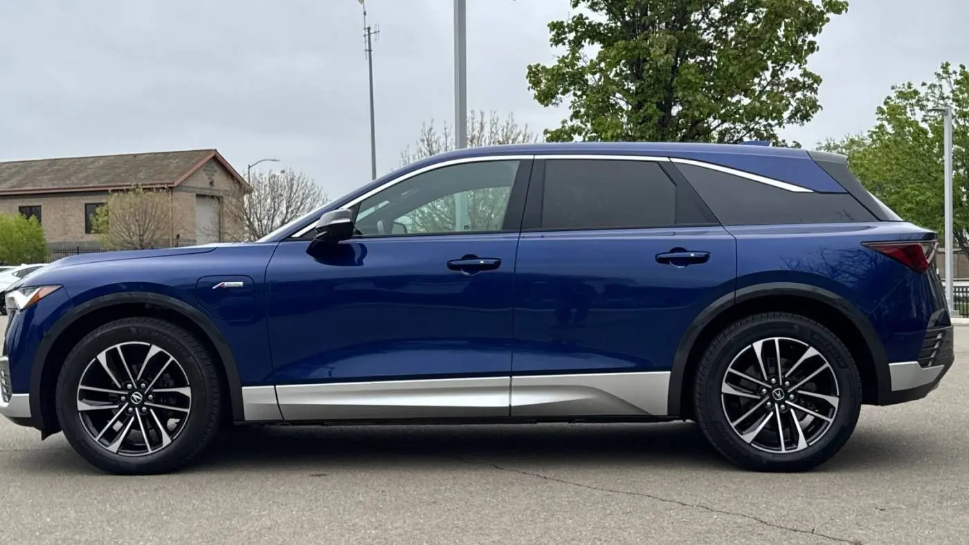 2024 Acura ZDX 4W5KHMRKXRZ501440