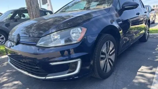 2016 Volkswagen e-Golf WVWKP7AU5GW901936