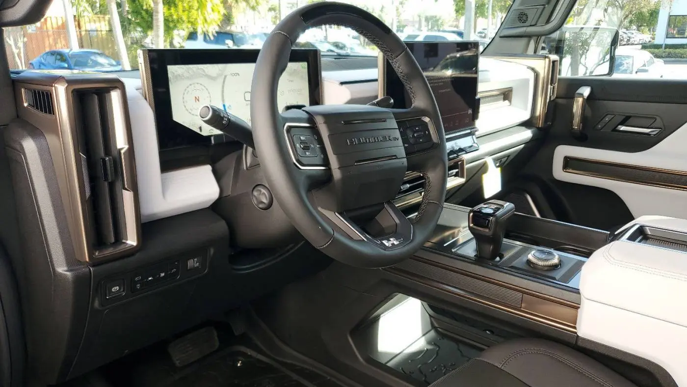 2025 GMC HUMMER EV SUV 1GKT0NDE3SU113439