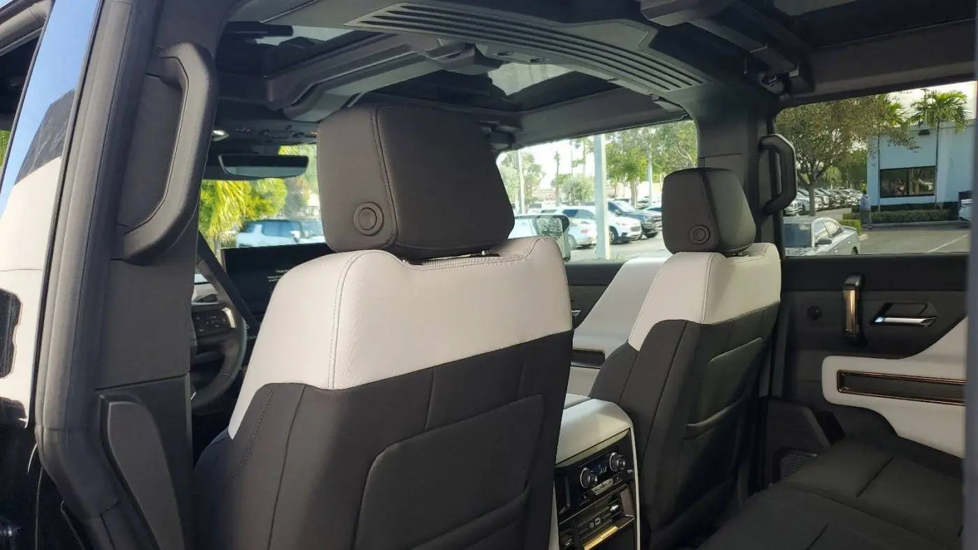 2025 GMC HUMMER EV SUV 1GKT0NDE3SU113439