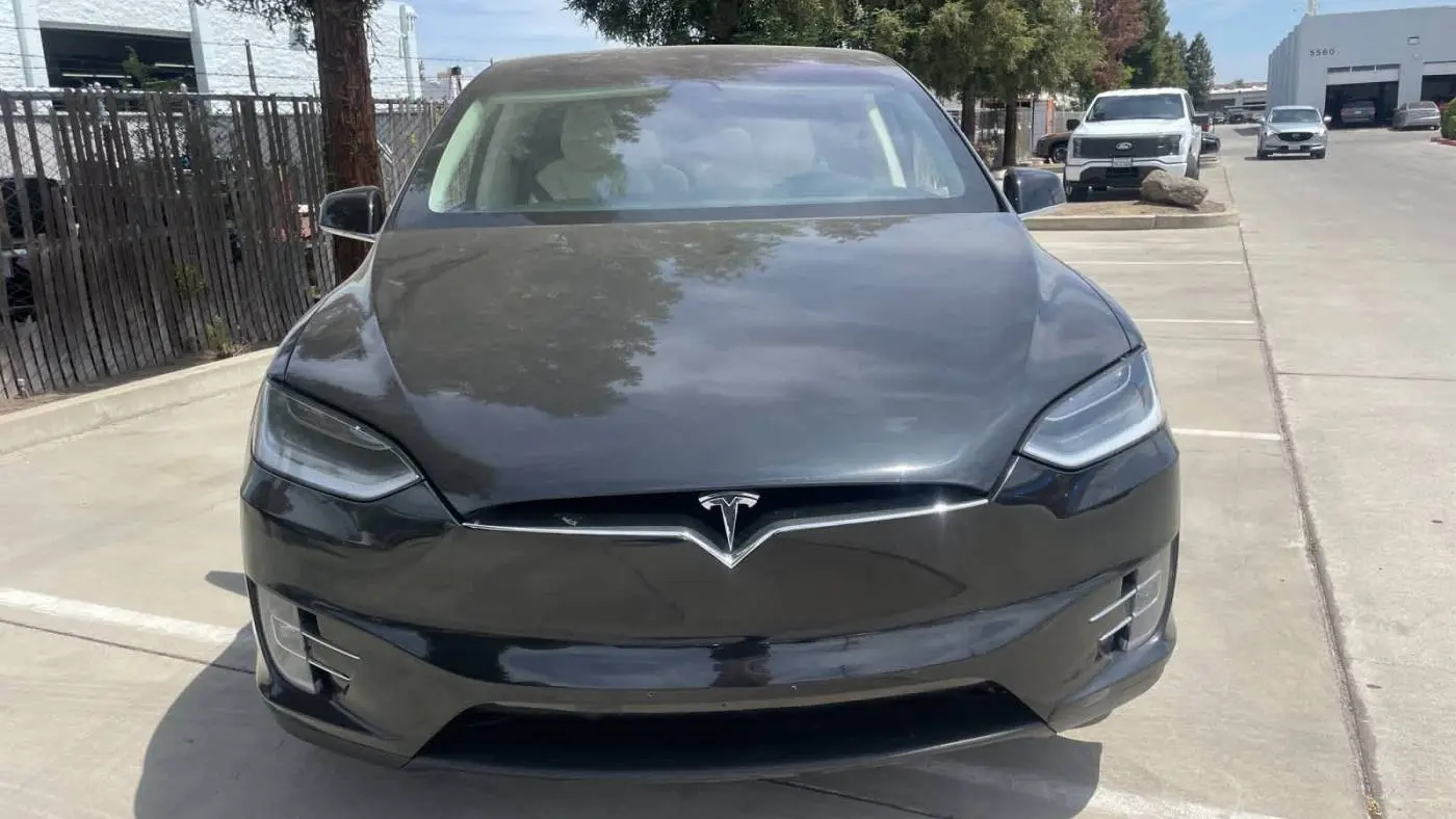 2017 Tesla Model X 5YJXCBE28HF066238