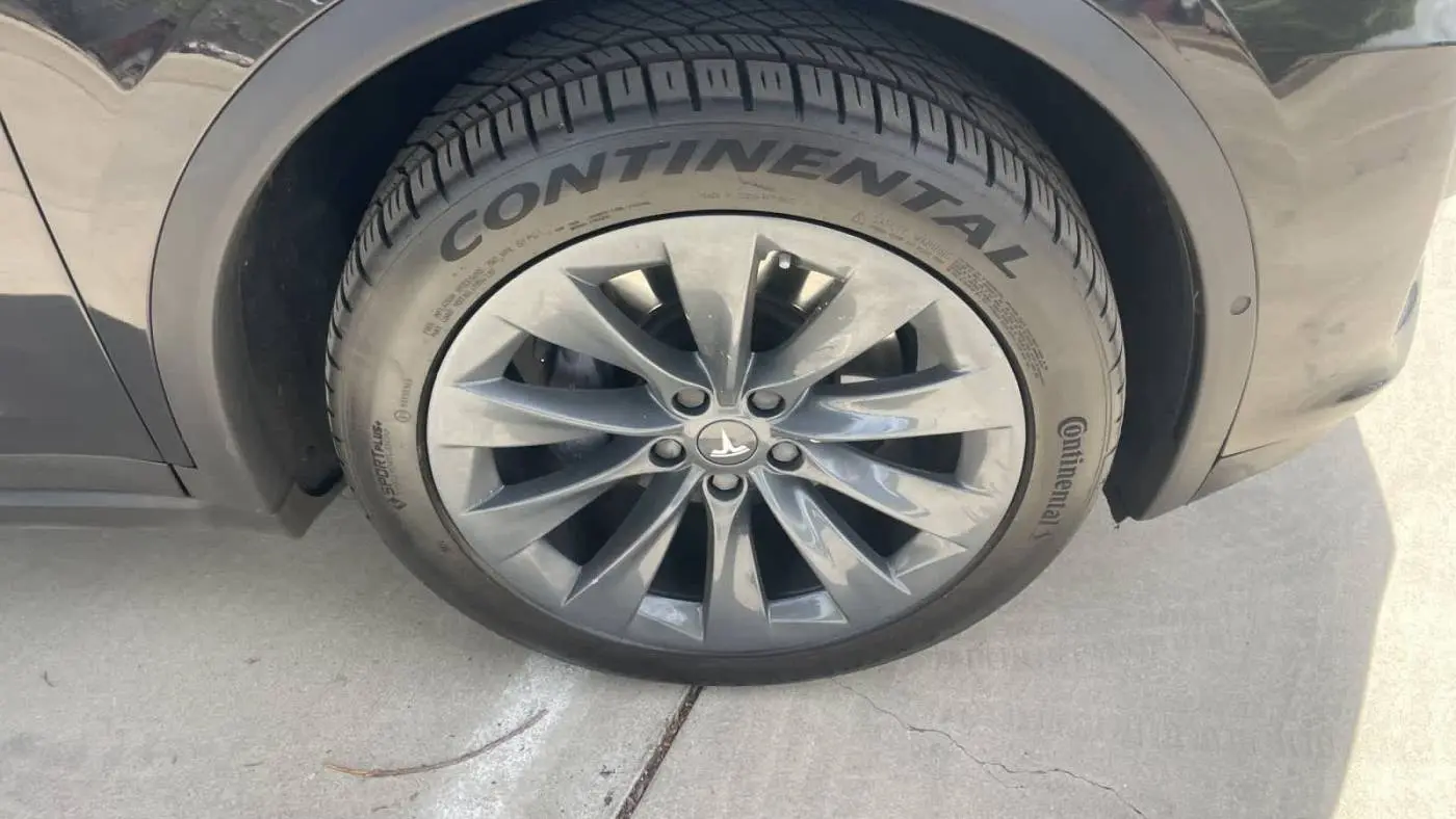 2017 Tesla Model X 5YJXCBE28HF066238