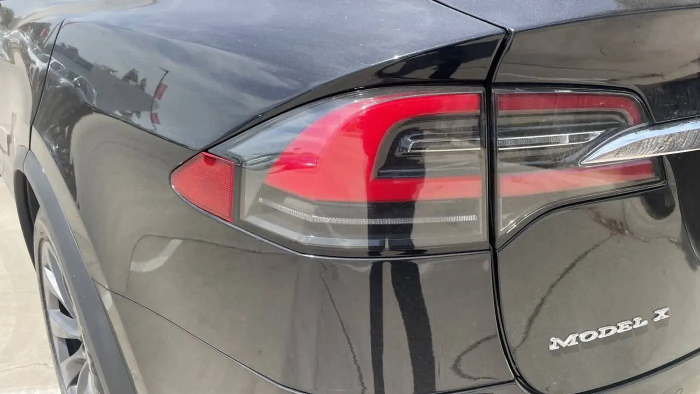 2017 Tesla Model X 5YJXCBE28HF066238