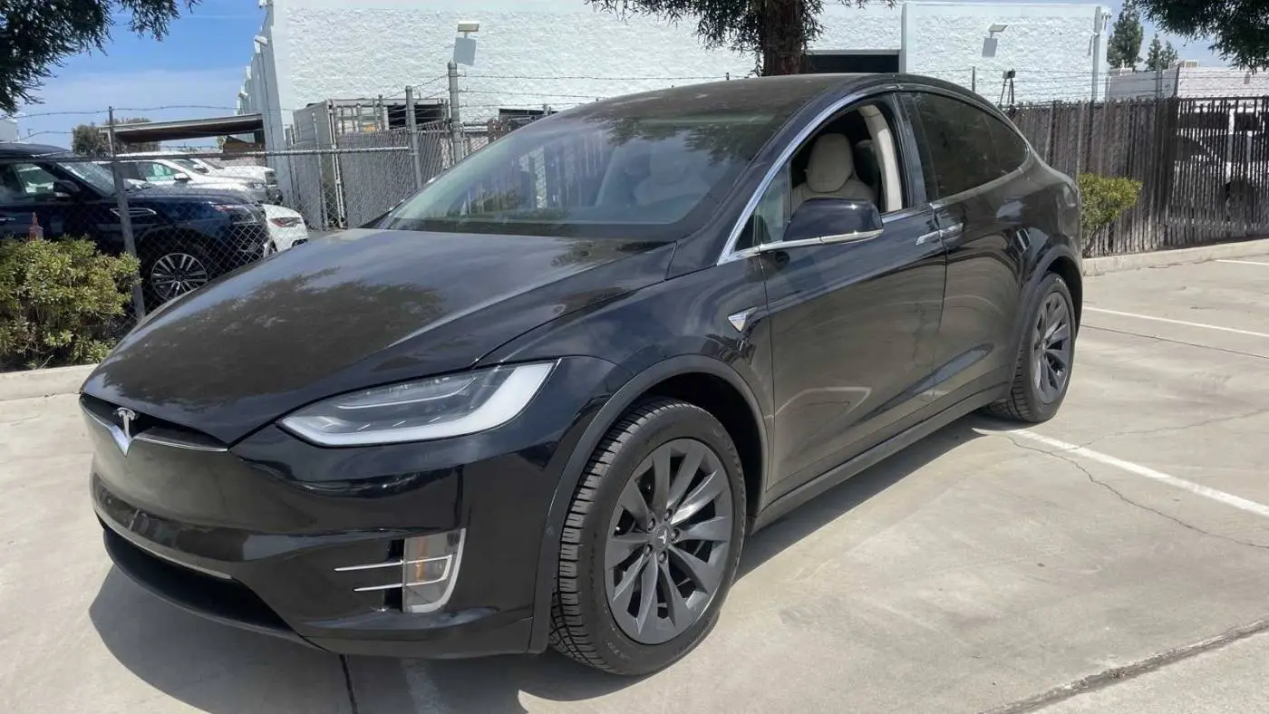 2017 Tesla Model X 5YJXCBE28HF066238