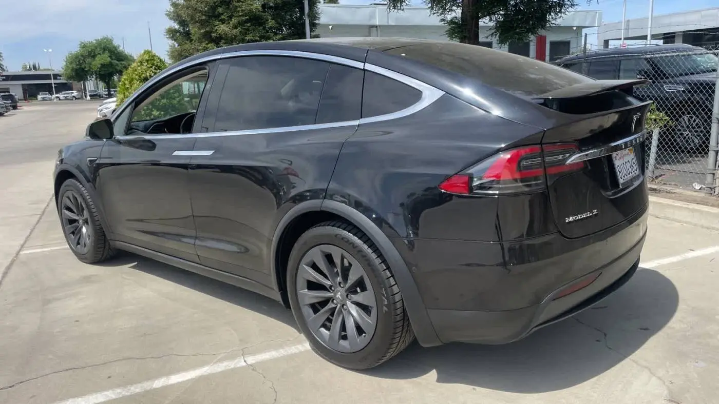 2017 Tesla Model X 5YJXCBE28HF066238