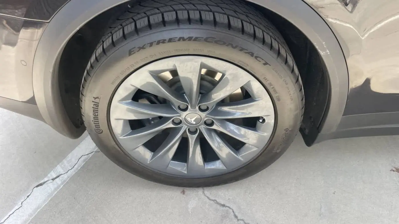 2017 Tesla Model X 5YJXCBE28HF066238