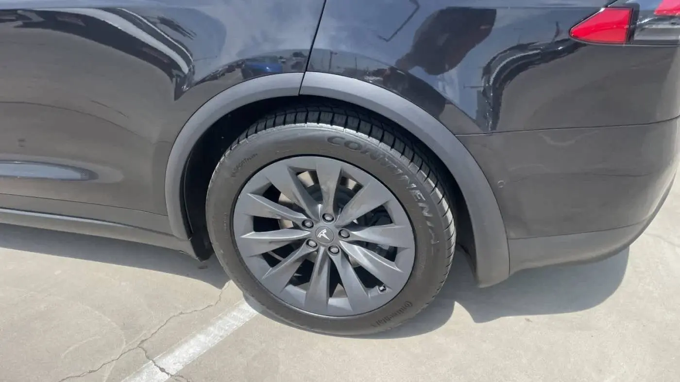2017 Tesla Model X 5YJXCBE28HF066238