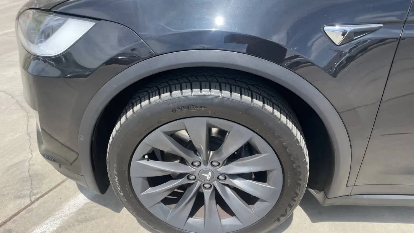 2017 Tesla Model X 5YJXCBE28HF066238