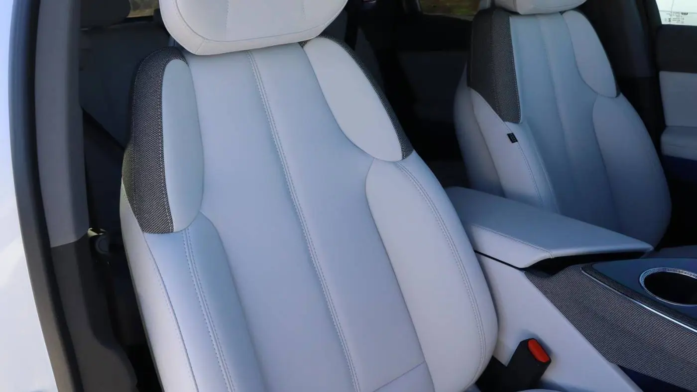 2025 Cadillac OPTIQ 3GYK3BMR1SS166294