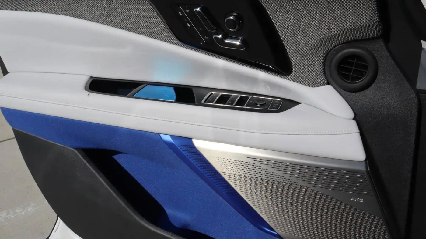 2025 Cadillac OPTIQ 3GYK3BMR1SS166294