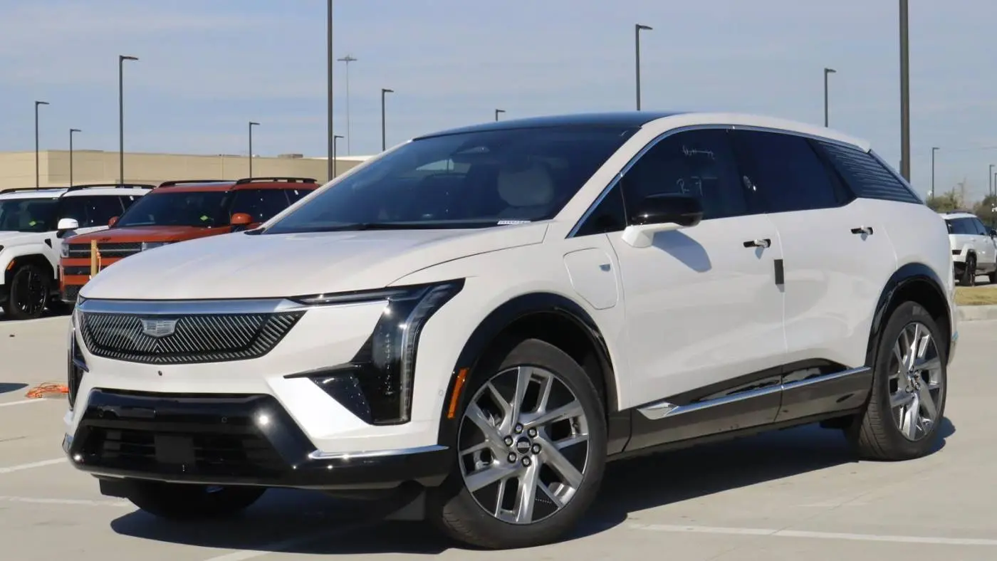 2025 Cadillac OPTIQ 3GYK3BMR1SS166294