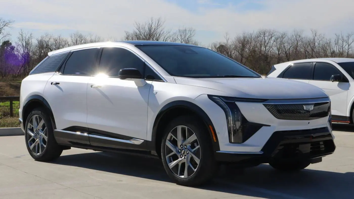 2025 Cadillac OPTIQ 3GYK3BMR1SS166294