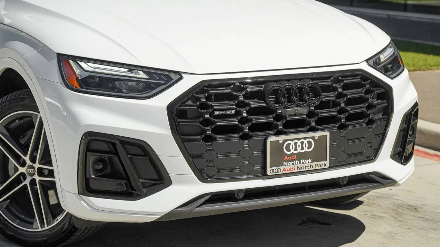 2023 Audi Q5 WA1E2AFY2P2089677