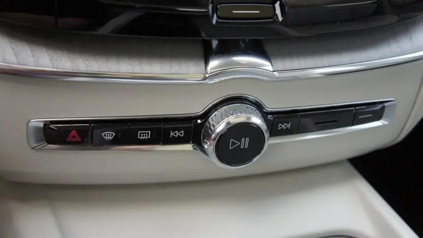 2025 Volvo XC60 YV4H60RC3S1204915