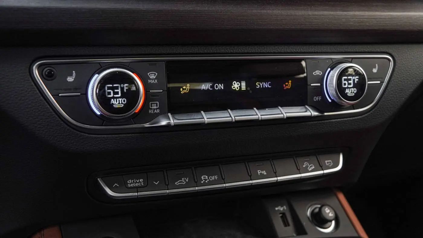 2023 Audi Q5 WA1E2AFY2P2089677