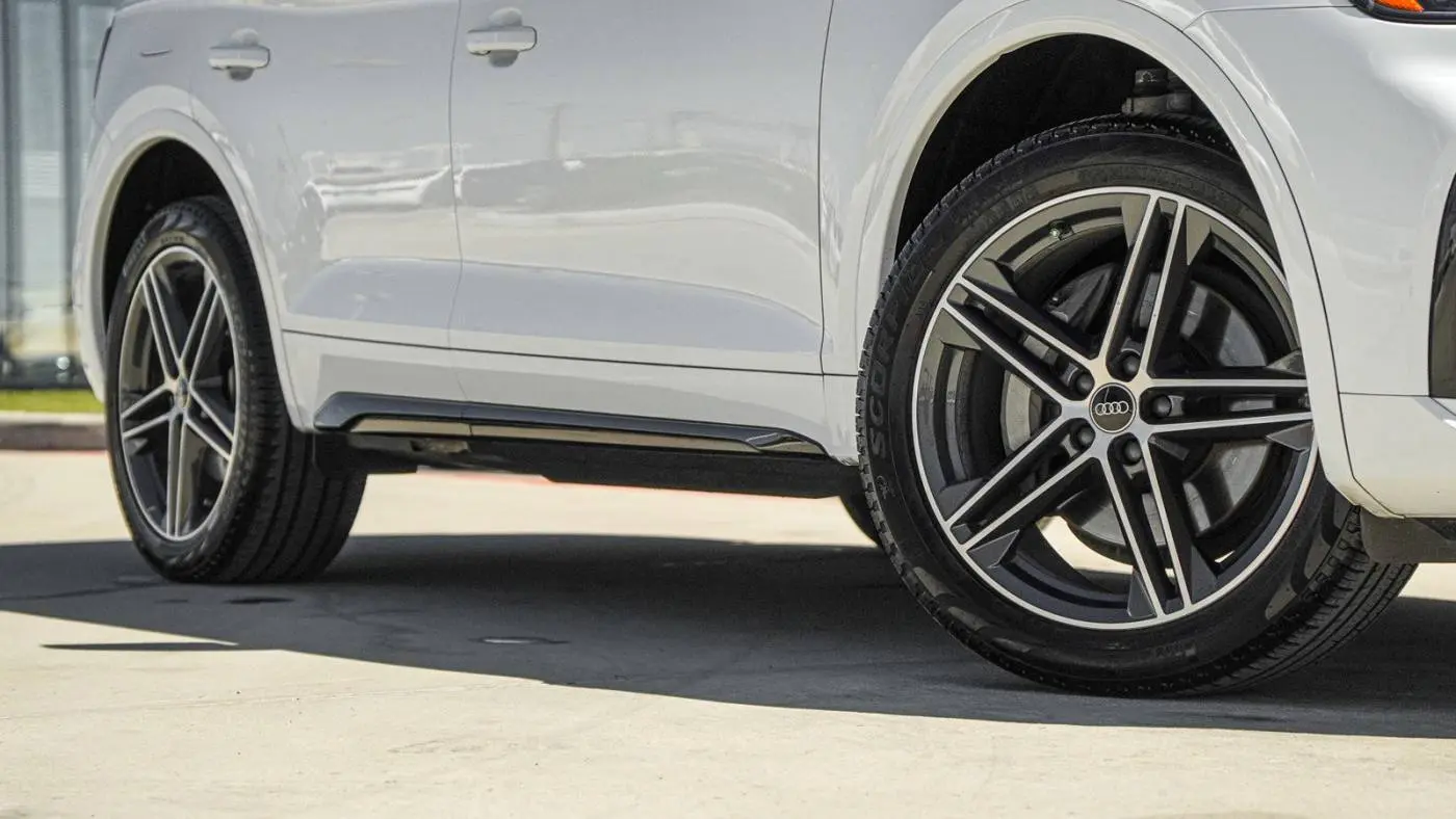 2023 Audi Q5 WA1E2AFY2P2089677