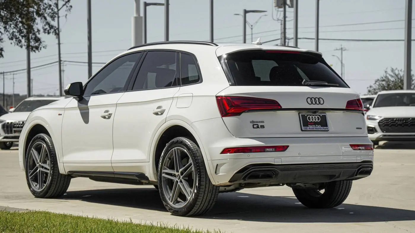 2023 Audi Q5 WA1E2AFY2P2089677