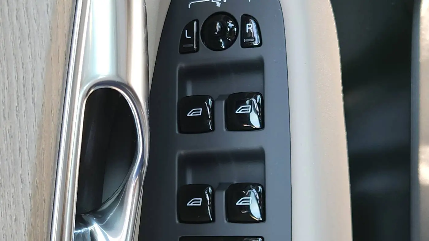 2025 Volvo XC90 YV4H60PB7S1380618