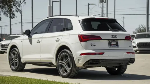 2023 Audi Q5 WA1E2AFY2P2089677