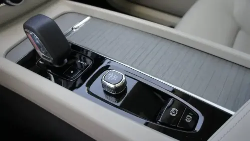 2025 Volvo XC60 YV4H60RC3S1204915
