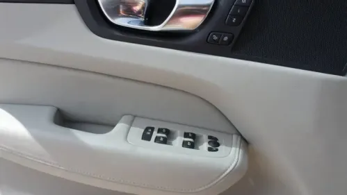 2025 Volvo XC60 YV4H60RC3S1204915