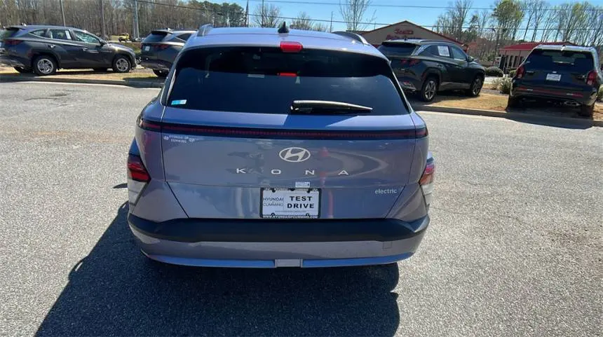 2025 Hyundai Kona Electric KM8HC3A64SU027899