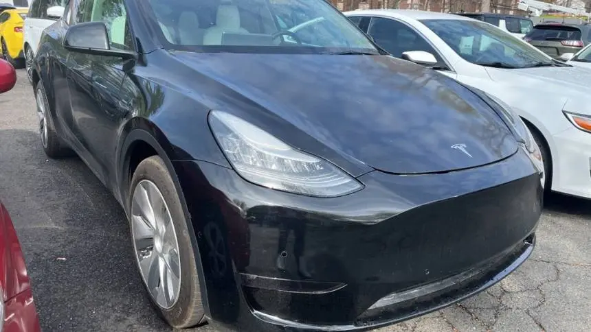 2021 Tesla Model Y 5YJYGDEE0MF256902