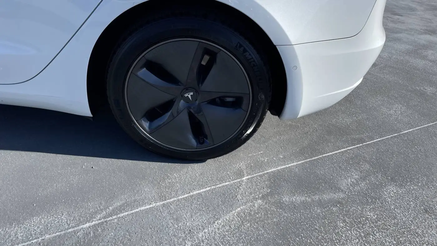 2019 Tesla Model 3 5YJ3E1EA3KF483297