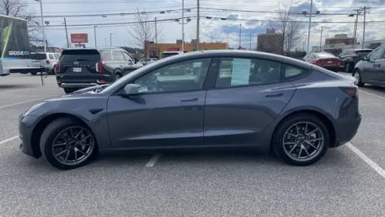 2023 Tesla Model 3 5YJ3E1EA8PF664113