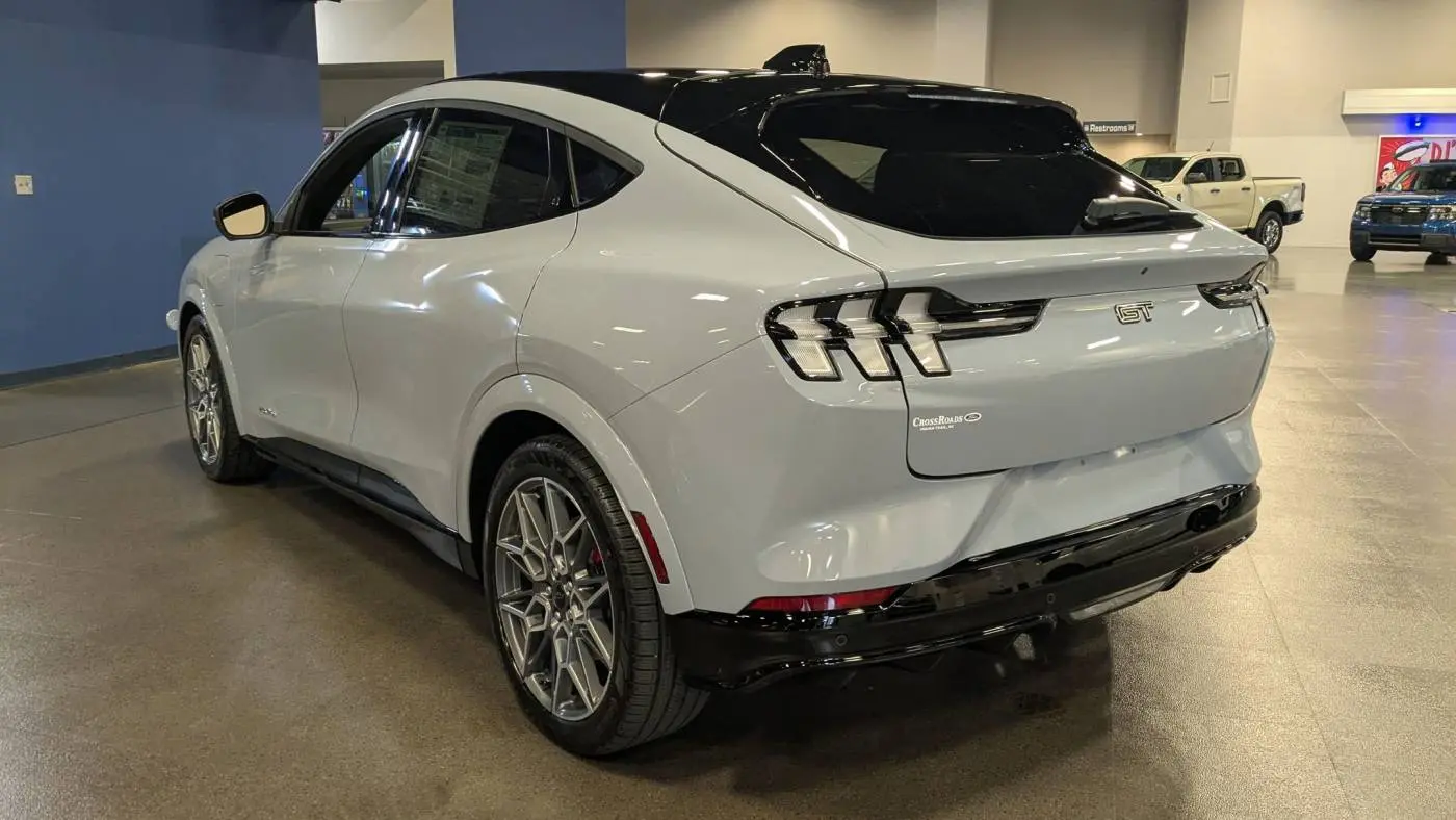 2025 Ford Mustang Mach E 3FMTK4SX3SMA16195