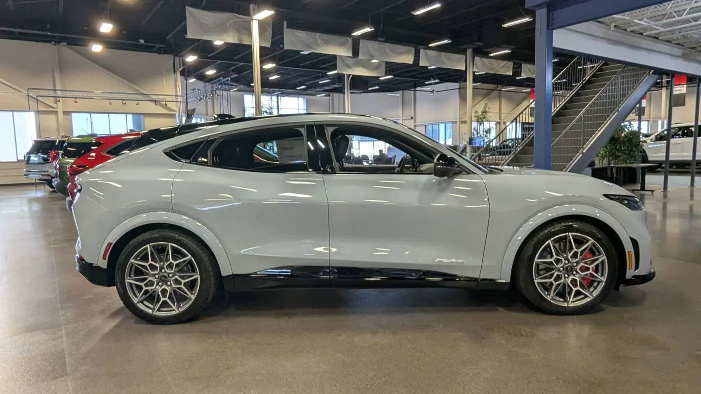 2025 Ford Mustang Mach E 3FMTK4SX3SMA16195
