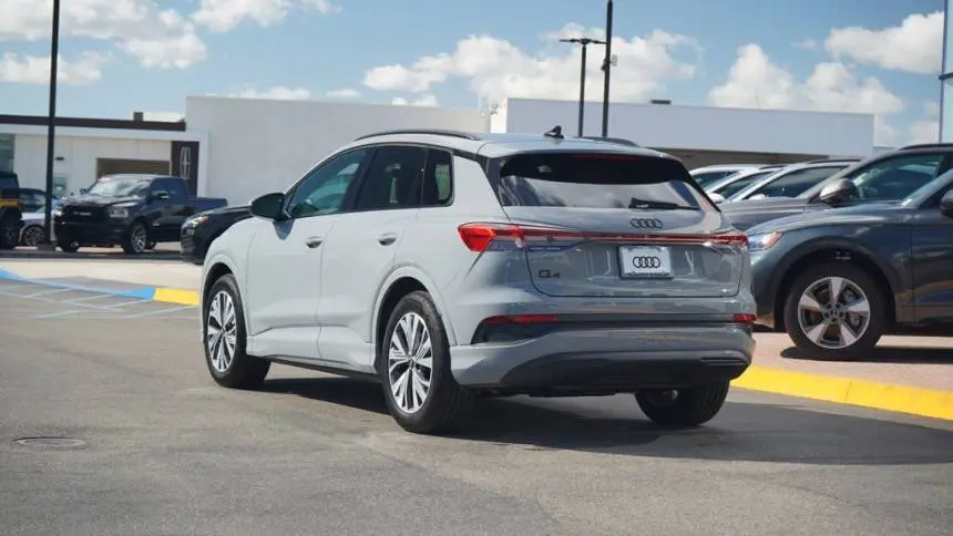 2025 Audi Q4 e-tron WA1A5BFZ1SP038185