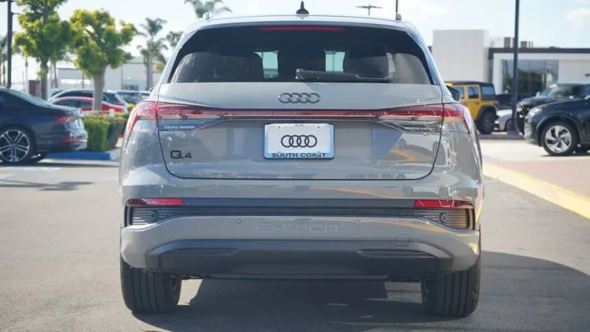 2025 Audi Q4 e-tron WA1A5BFZ1SP038185