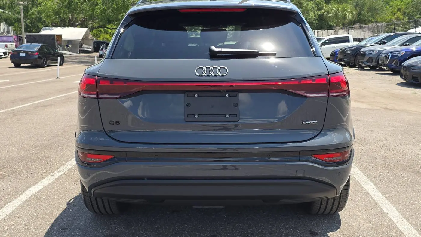 2025 Audi Q6 e-tron WA124BGF6SA041582