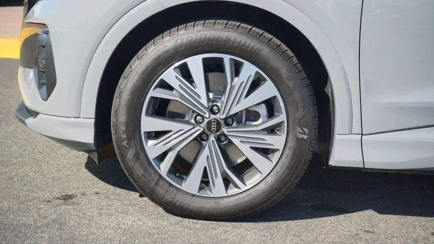 2025 Audi Q4 e-tron WA1A5BFZ1SP038185