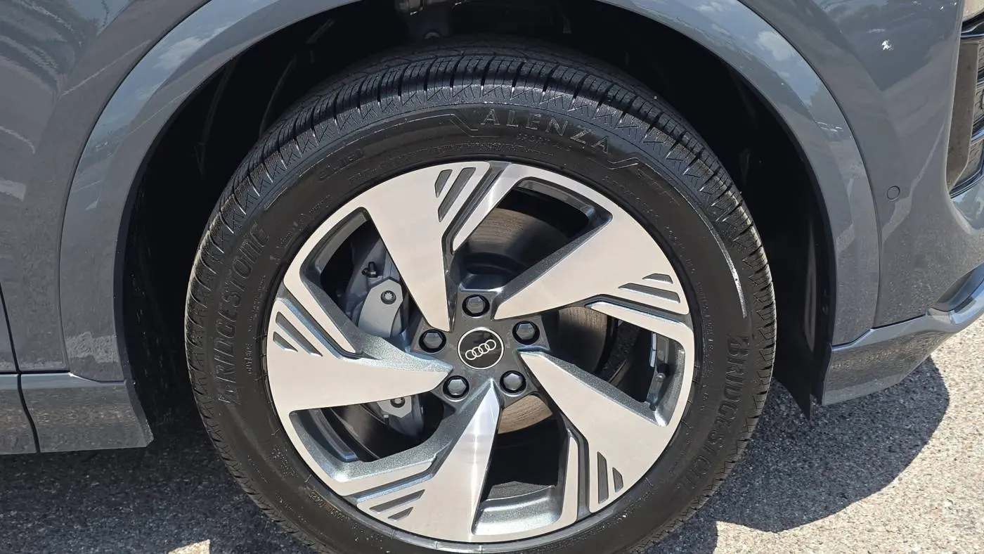 2025 Audi Q6 e-tron WA124BGF6SA041582