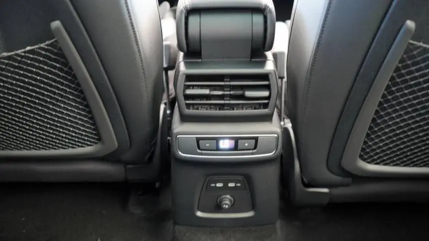 2025 Audi Q4 e-tron WA13UBFZ9SP044229