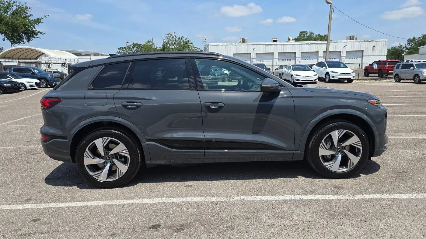 2025 Audi Q6 e-tron WA124BGF6SA041582