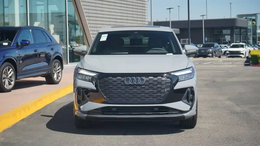 2025 Audi Q4 e-tron WA13UBFZ9SP044229